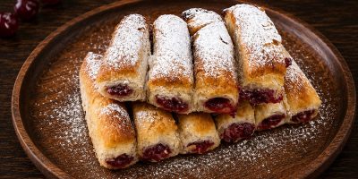 Pitice sa višnjom Burek Šop Talijan Pekara Bela Crkva